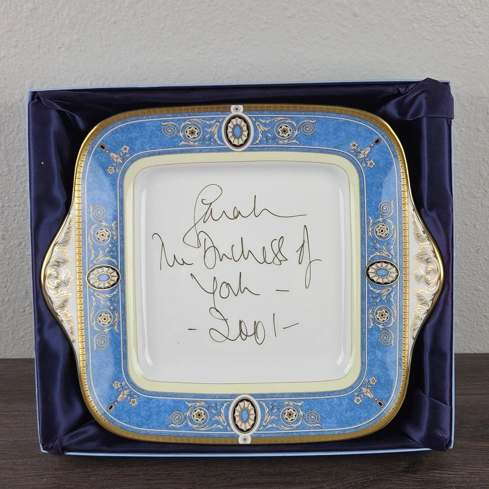 Wedgwood Madeleine Square Cake Plate Sarah Duchess of York Signed 2001 Blue Gold